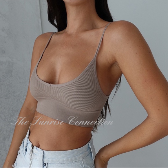 Meet Jane Bralette - Picture 1 of 7